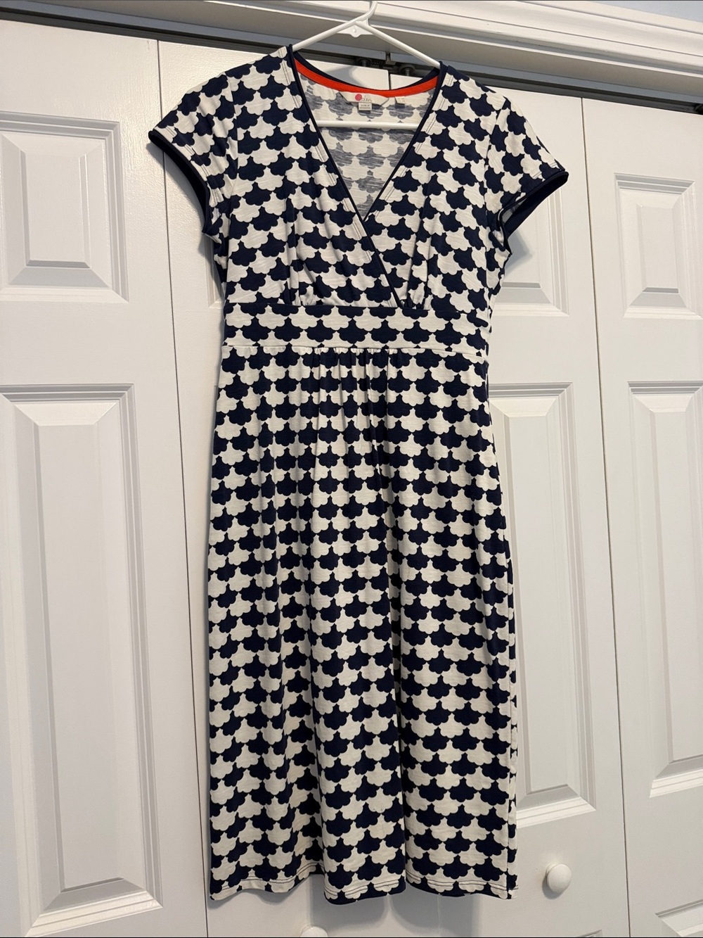 Boden Navy and White Patterned V-Neck Women’s Dress